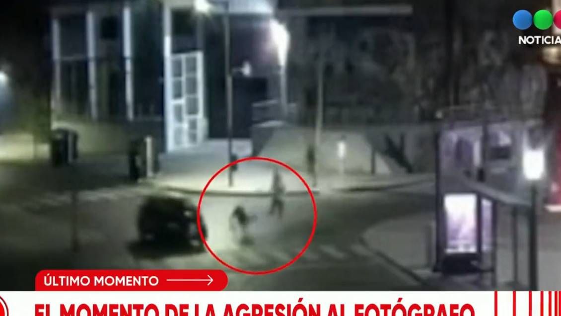 Revelan video de agresión a paparazzi por fotografiar a Margot Robbie y Cara Delevingne