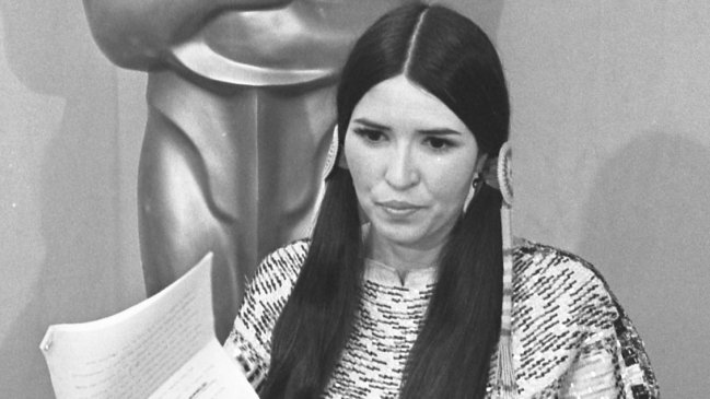 Muere Sacheen Littlefeather, la activista que rechazó el Oscar de Marlon Brando en 1973