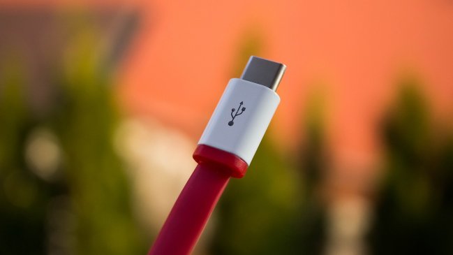 Eurocámara valida el cargador único USB-C en la UE desde 2024: Apple deberá cambiar su puerto de carga