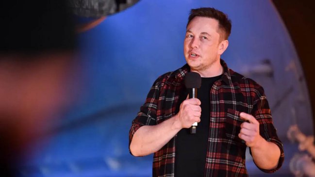 Musk dice en críptico mensaje que Twitter es 