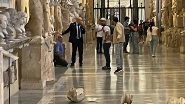 Turista que quería ver al papa derribó dos esculturas en los Museos Vaticanos
