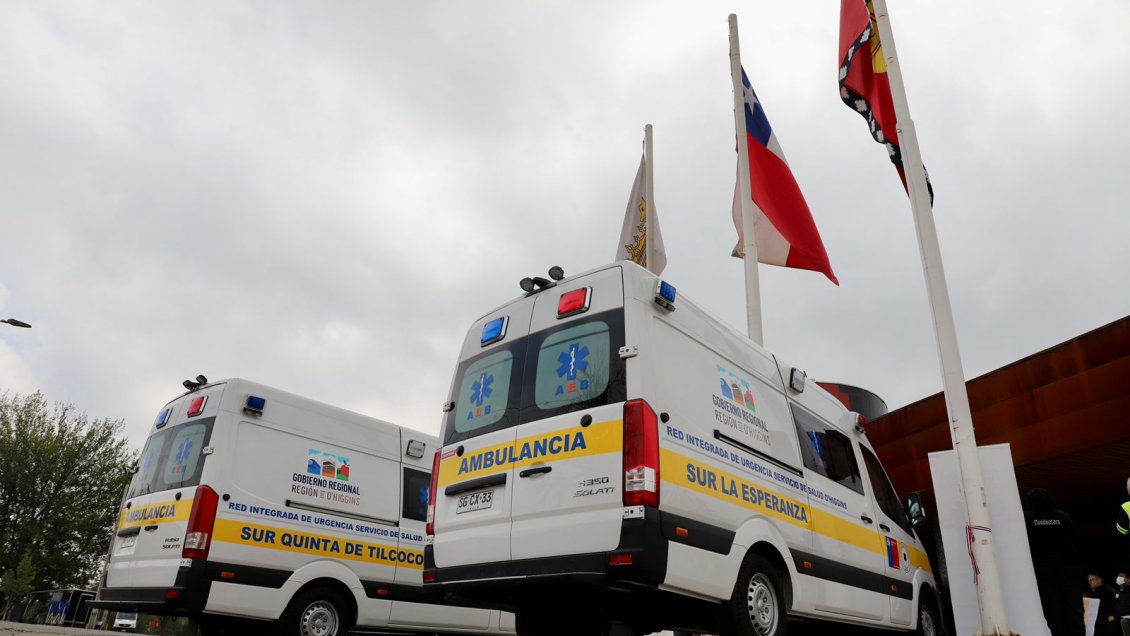 Entregan ambulancias para seis comunas de O'Higgins