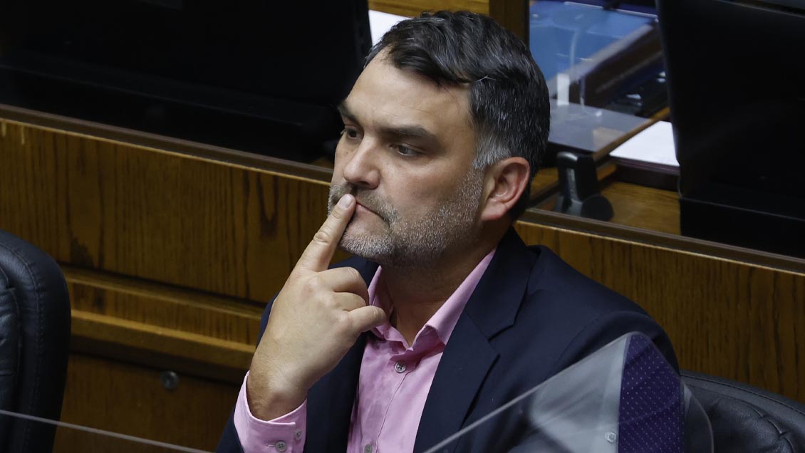 Macaya: Vivimos una hora en que todos debemos pensar en Chile y no en la conveniencia de nuestro grupo