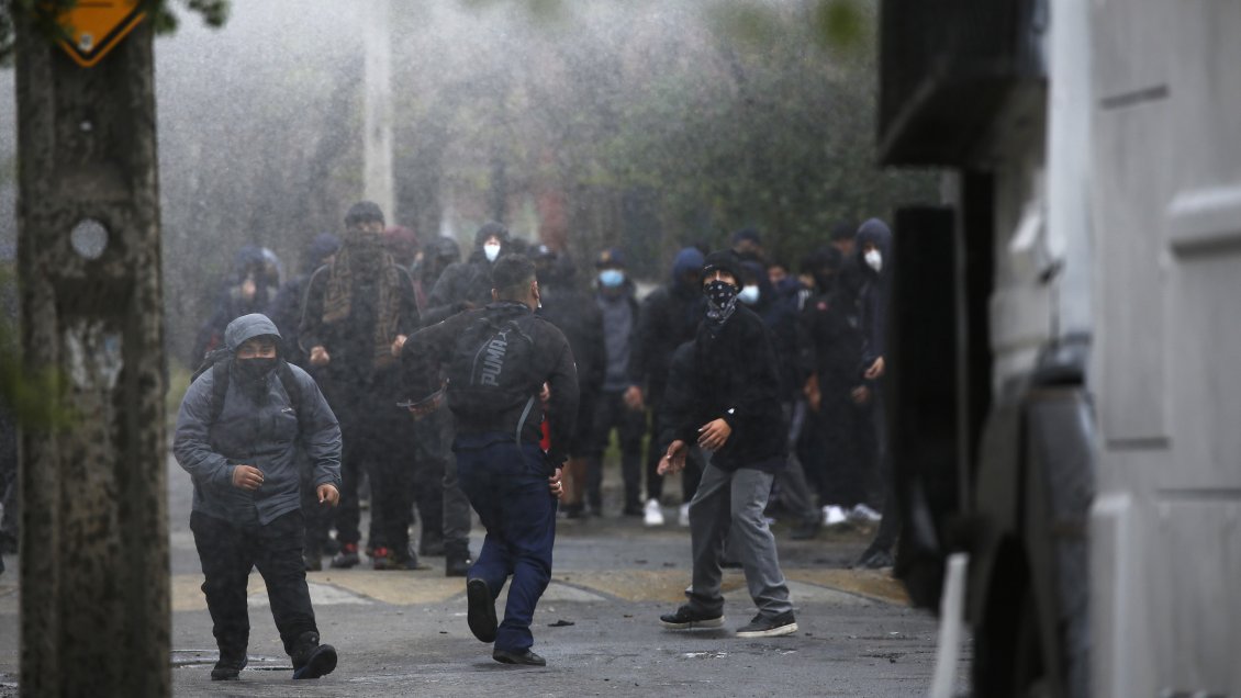 Grupo de estudiantes nuevamente protestó fuera del INBA