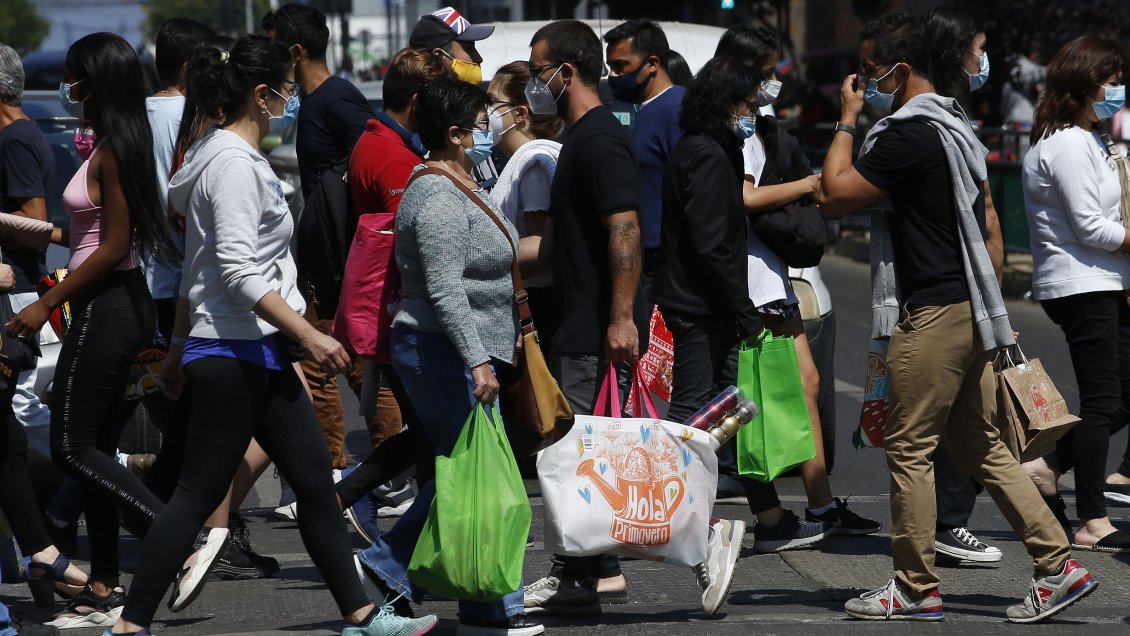 Ventas del comercio acumulan cuatro meses de caídas en Valparaíso, Biobío y La Araucanía