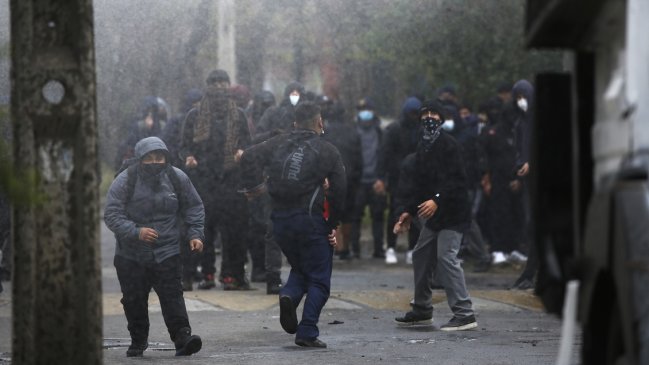 Desórdenes postplebiscito: Carabineros detuvo a 58 personas en 13 protestas