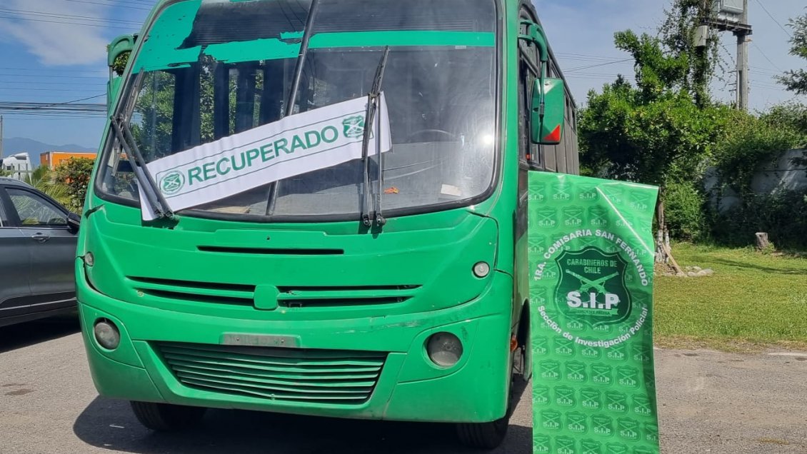 Recuperan en San Fernando bus del Transantiago robado en la Región Metropolitana