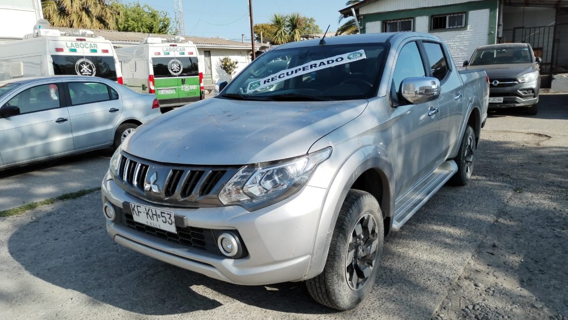 Procedimiento terminó con una mujer detenida y una camioneta recuperada en Rancagua