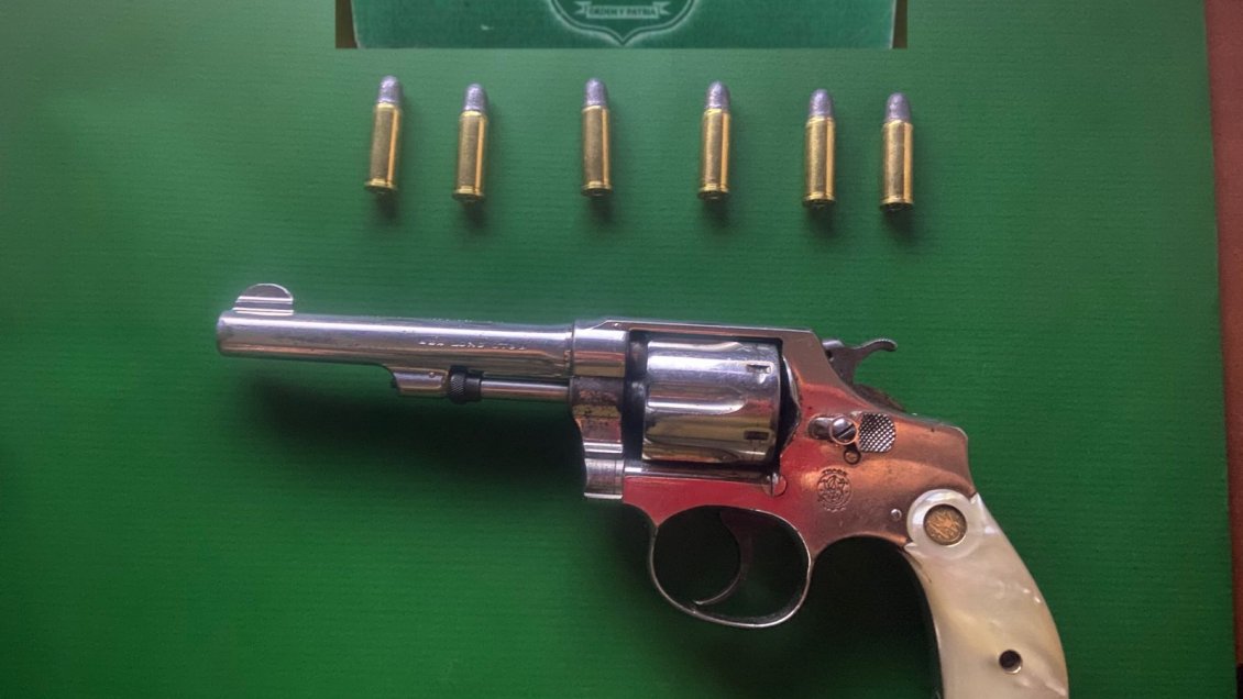 Menor de edad fue detenido por porte ilegal de arma de fuego y municiones en Coyhaique