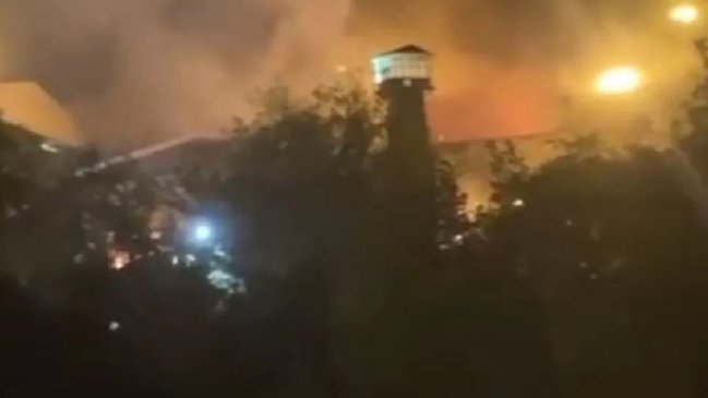 Incendio desata enfrentamientos entre reos y gendarmes en la principal prisión de Teherán