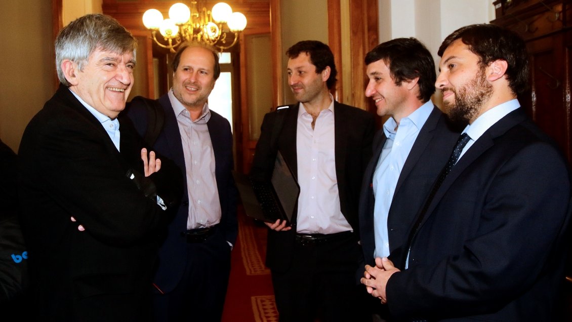 Nueva reunión por proceso constituyente: Bases están 