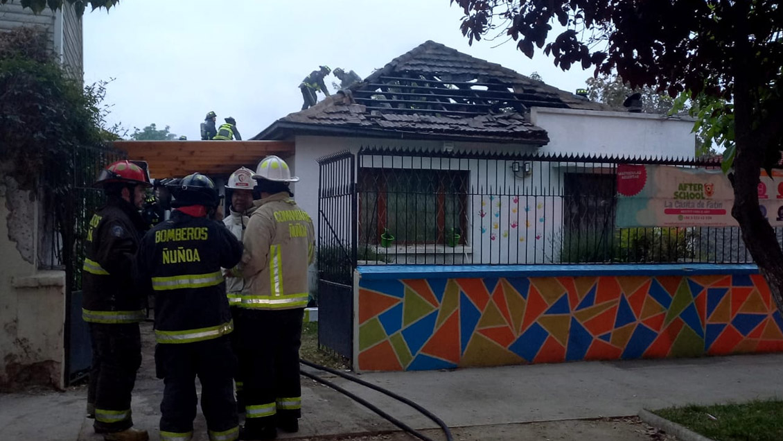 Incendio afectó a casona que sirve como jardín infantil en Macul