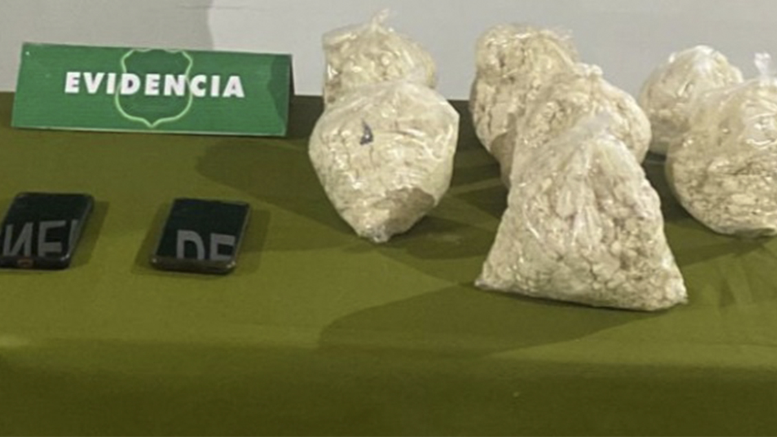 Conductor que se quedó en panne fue sorprendido con seis kilos de droga en la Ruta 5 Sur