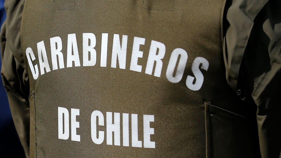 Dos carabineros fueron detenidos por el robo de una camioneta en Arauco