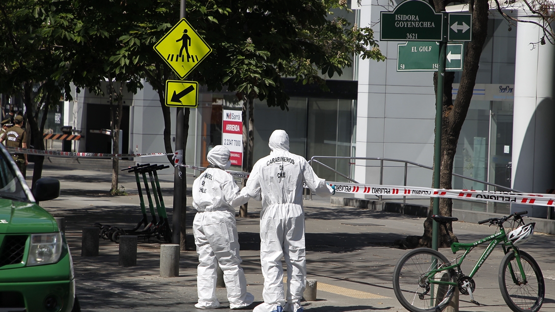 Cámara de seguridad captó a ciclista instalando bomba detectada en edificio de El Golf