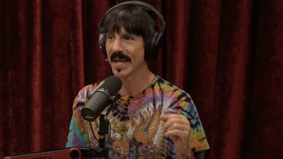 Anthony Kiedis de Red Hot Chili Peppers sobre la música pirata: 