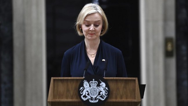 Liz Truss renunció como primera ministra del Reino Unido tras sólo un mes y medio