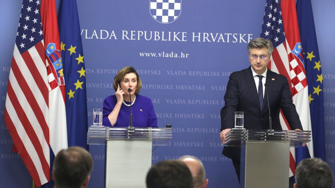 Pelosi aseguró que apoyo militar de EEUU a Ucrania será 