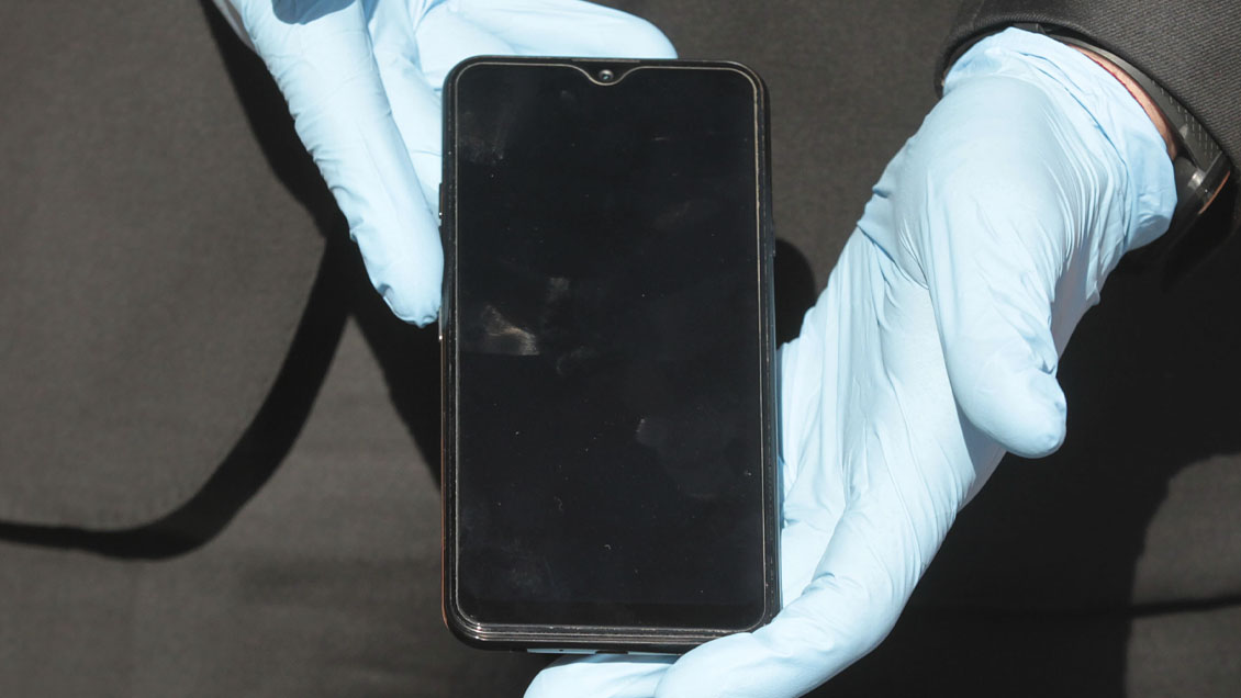 Delincuentes robaron un centenar de celulares desde sucursal, pero el GPS de uno los delató