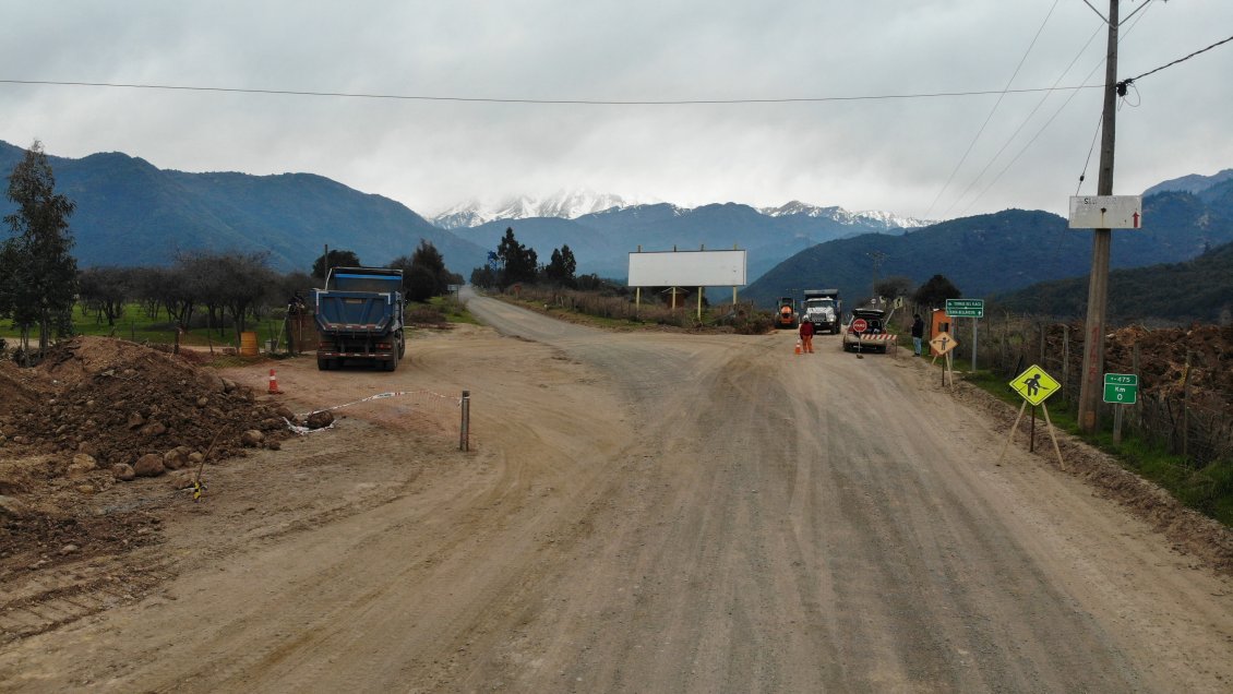 Autoridades informan avance obras de pavimentación en ruta precordillerana de San Fernando