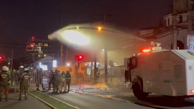 Sin detenidos terminó operativo de Carabineros por grupos sin entradas en del Estadio Nacional