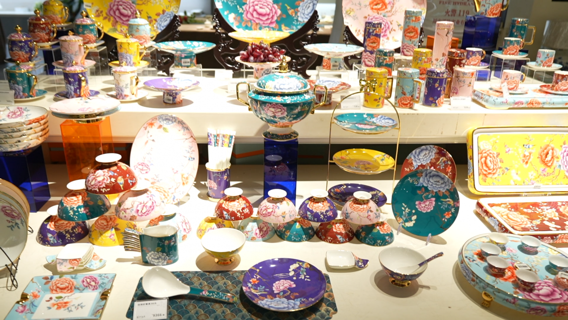 El viaje de la porcelana china a través de la Franja y la Ruta