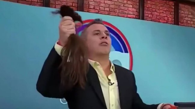 Viñuela no olvida episodio del corte de pelo: Existe una 