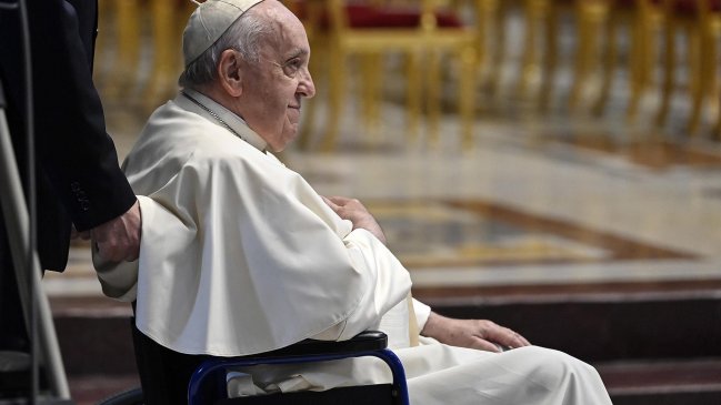  El papa emprende su viaje a Baréin para intensificar el diálogo con el Islam  