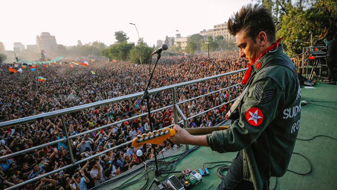 Mauricio Durán de Los Bunkers publica libro sobre la historia de la banda y la creación de sus canciones