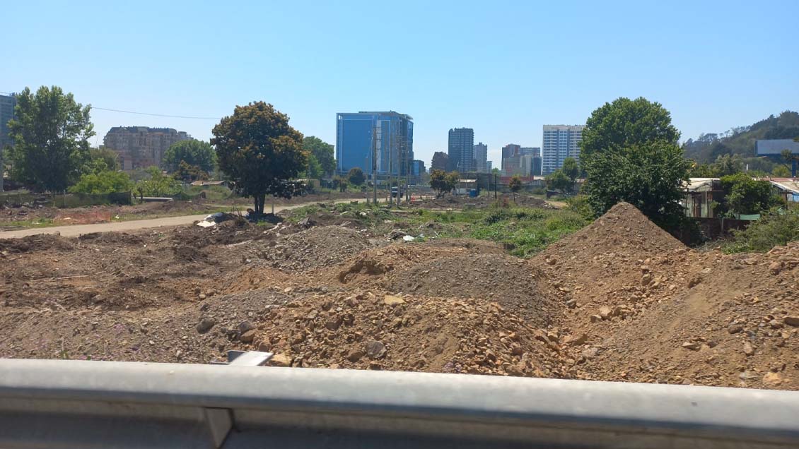 Biobío: MOP busca evitar que faja de terreno sea tomada tras abandono de obra de Claro Vicuña Valenzuela