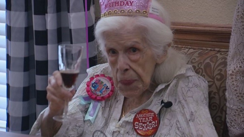 Mujer de 101 años contó el 
