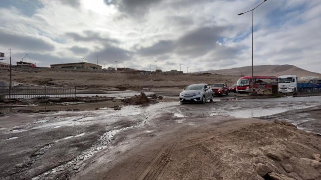 Alcalde de Arica pide al Gobierno acciones urgentes por inundación en Cerro Chuño