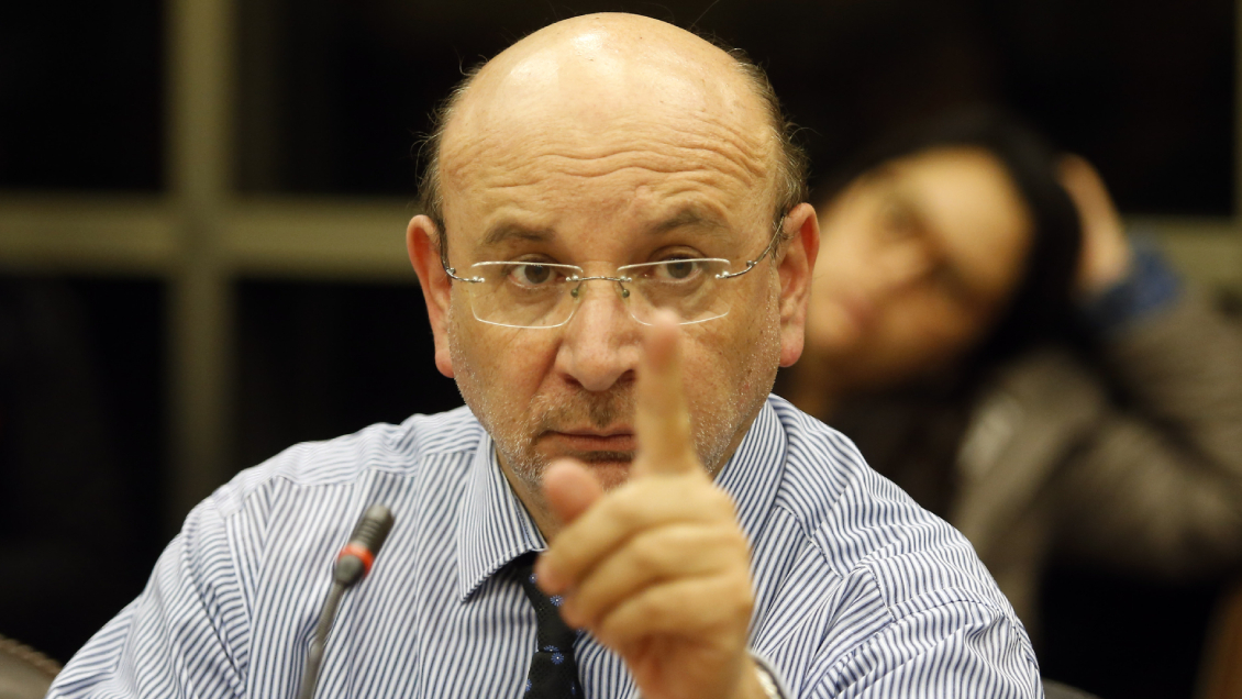 Senador Castro se sumó a críticas por designación de Sánchez: 