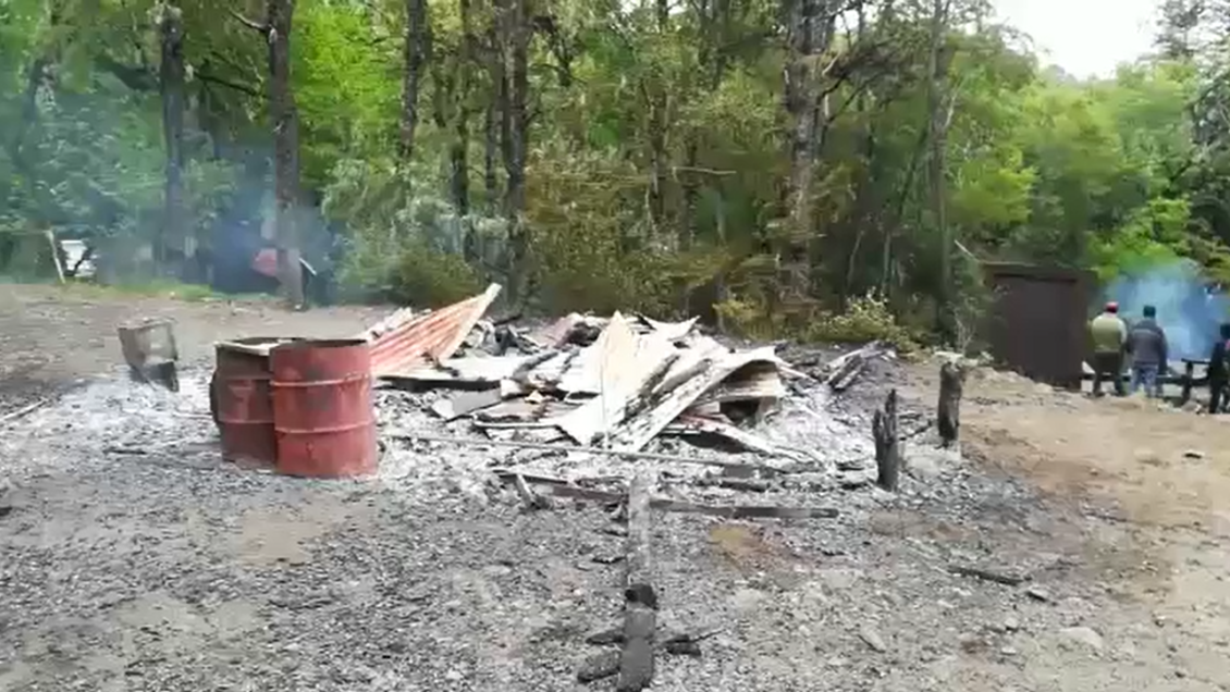 Casa de guardaparques resultó destruida tras ataque incendiario en Parque Nacional Nahuelbuta