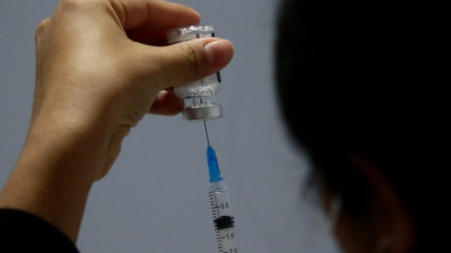 Covid: Este lunes inicia la vacunación anual para enfermos crónicos desde los 12 años y adultos de 60 años y más