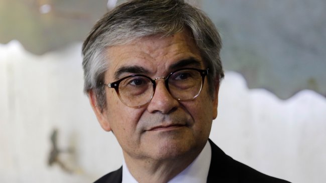 Ministro de Hacienda prevé que la caída del dólar 