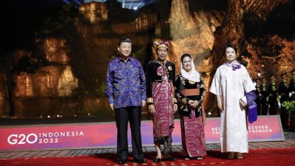   Líderes del G20 abandonan la formalidad para la cena de gala en Indonesia 