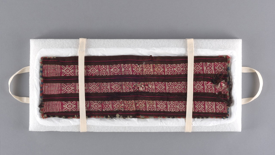 EEUU devolvió a Chile cinco prendas prehispánicas que casi fueron rematadas en Filadelfia