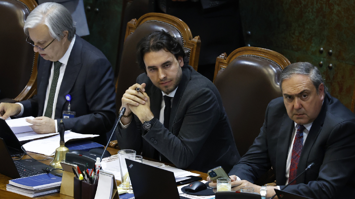 Nueva amenaza de censura contra Mirosevic tras otra jornada de tensión por el Presupuesto