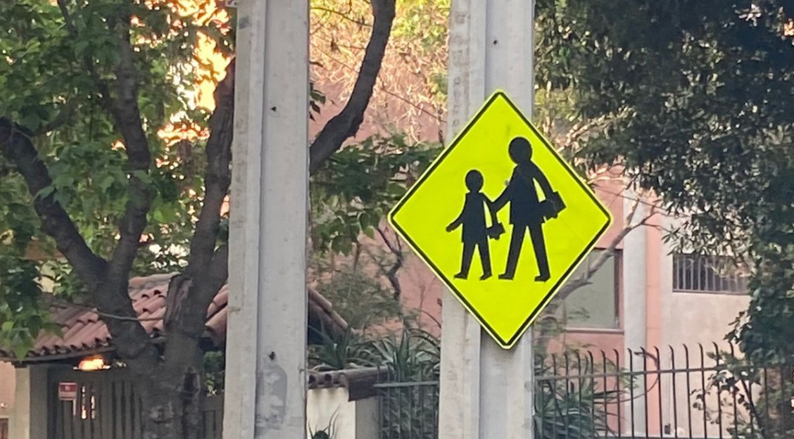 Niña sufrió grave accidente con materiales de construcción en colegio de Valparaíso