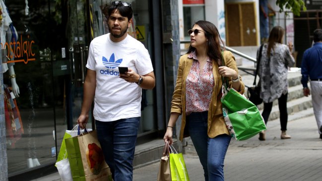 La inflación golpea a la Navidad: Consumidores gastarán menos y comprarán menos regalos