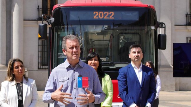 Ministro y alza en tarifa del transporte: No hemos definido montos ni plazos