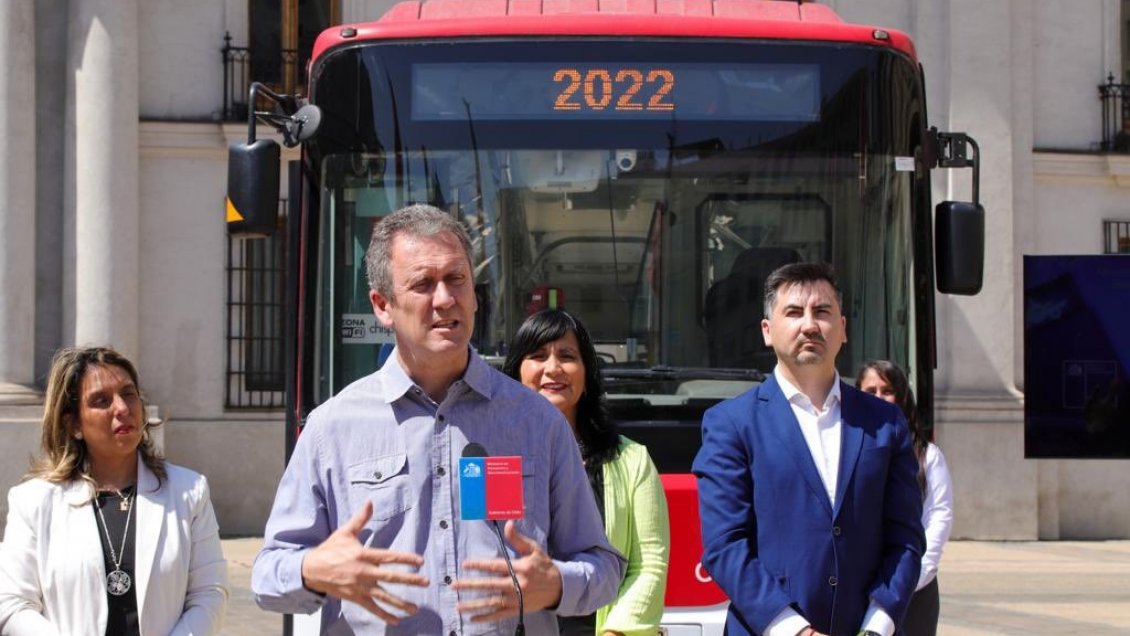 Ministro y alza en tarifa del transporte: No hemos definido montos ni plazos