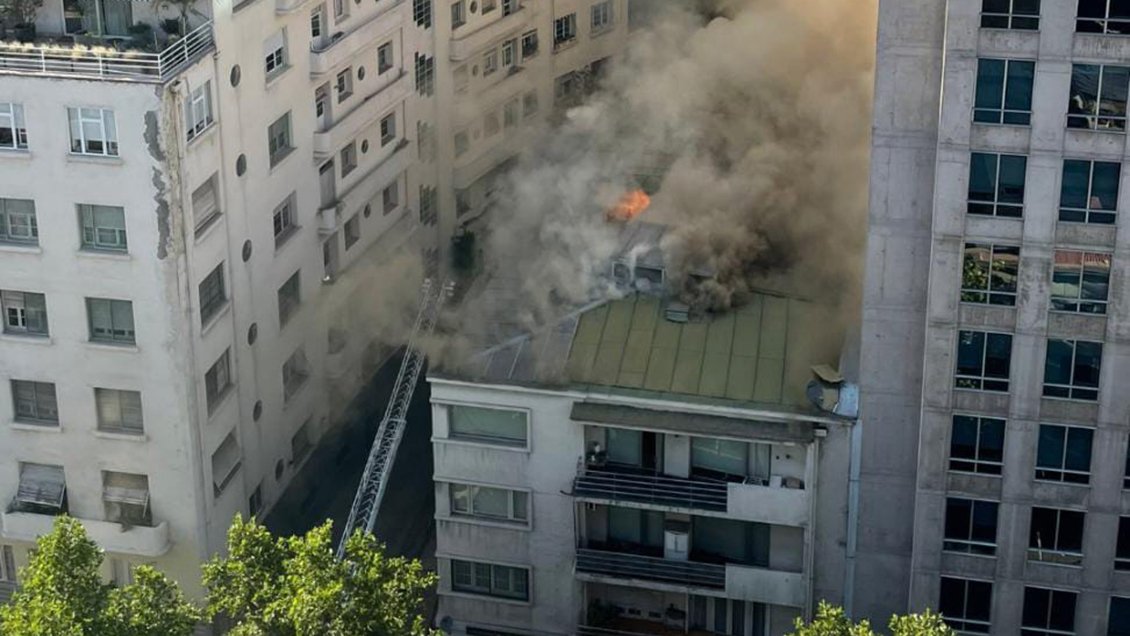 Incendio En Edificio Provocó La Muerte De Adulta Mayor En El Centro De ...