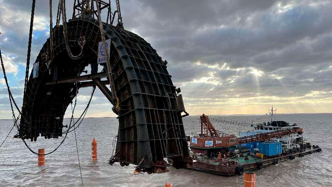 China reflotó antiguo barco de madera de más de 150 años