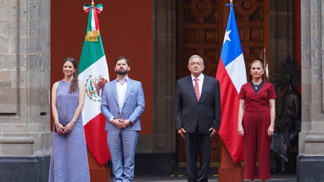 Presidente Boric invitó a López Obrador a visitar Chile en conmemoración del golpe de Estado