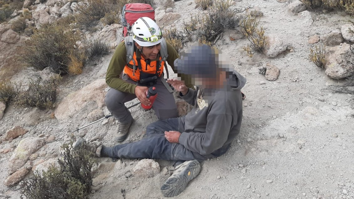 Carabineros de El Loa hallaron a ciudadano sueco desaparecido en una quebrada