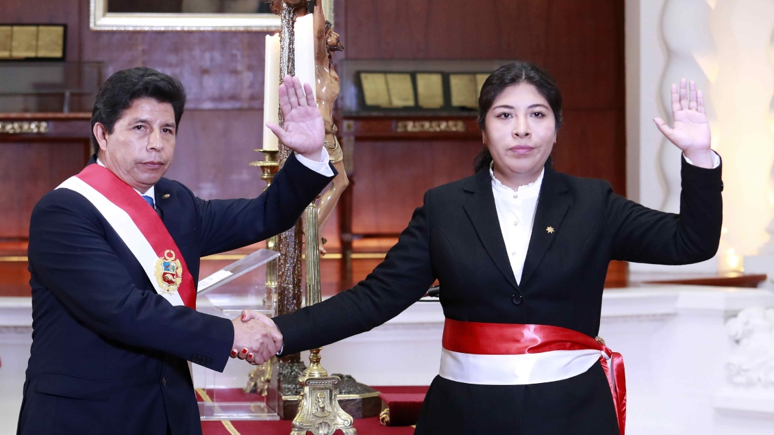 Tras nueva renuncia, Castillo nombró como jefa de gabinete a ministra investigada por Fiscalía