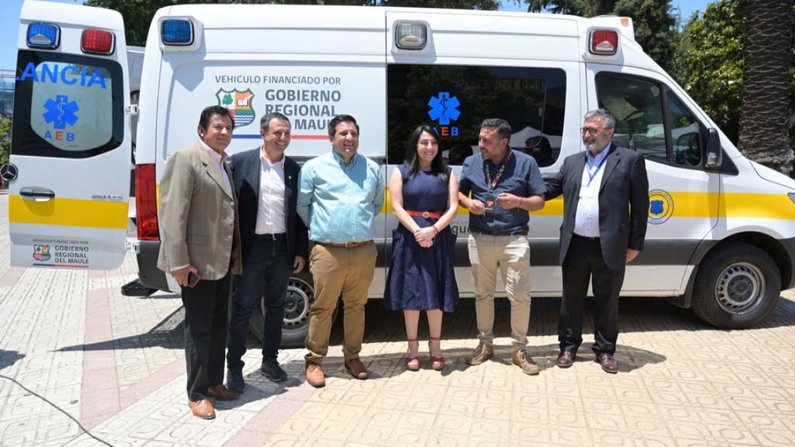 Entregan seis nuevas ambulancias para los hospitales de Talca y Cauquenes