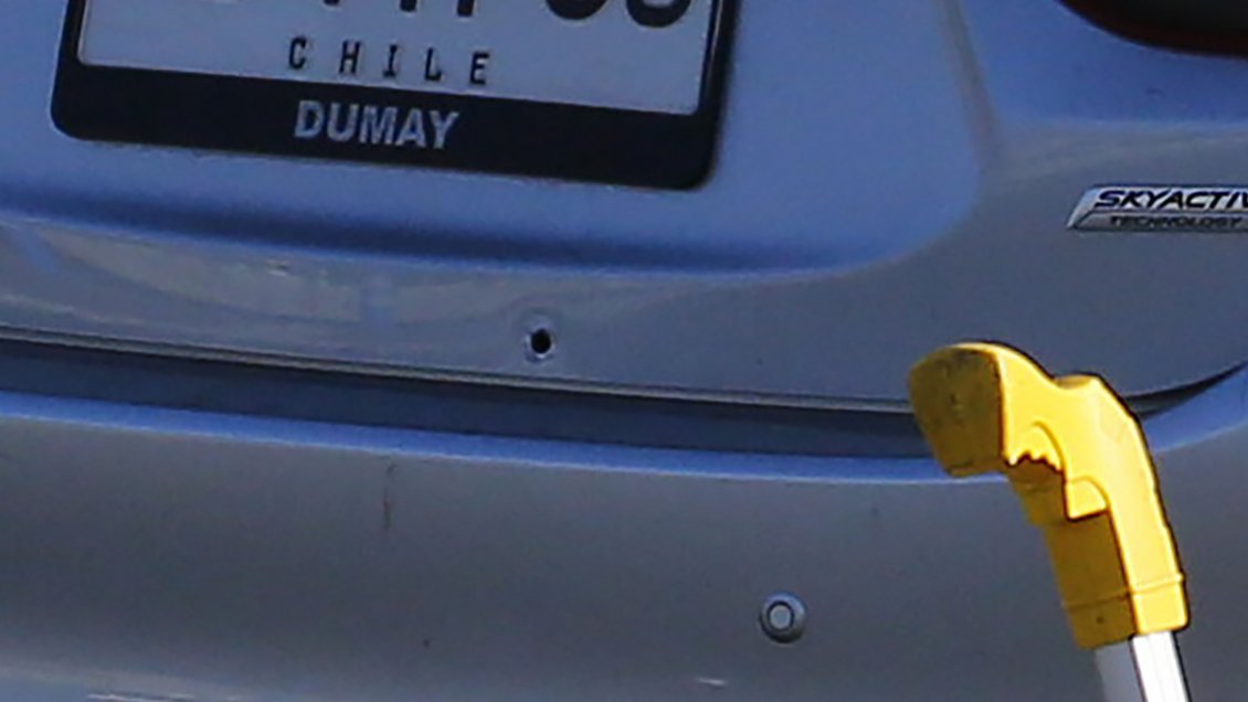 Conductora chocó contra vivienda al huir de encerrona en La Florida